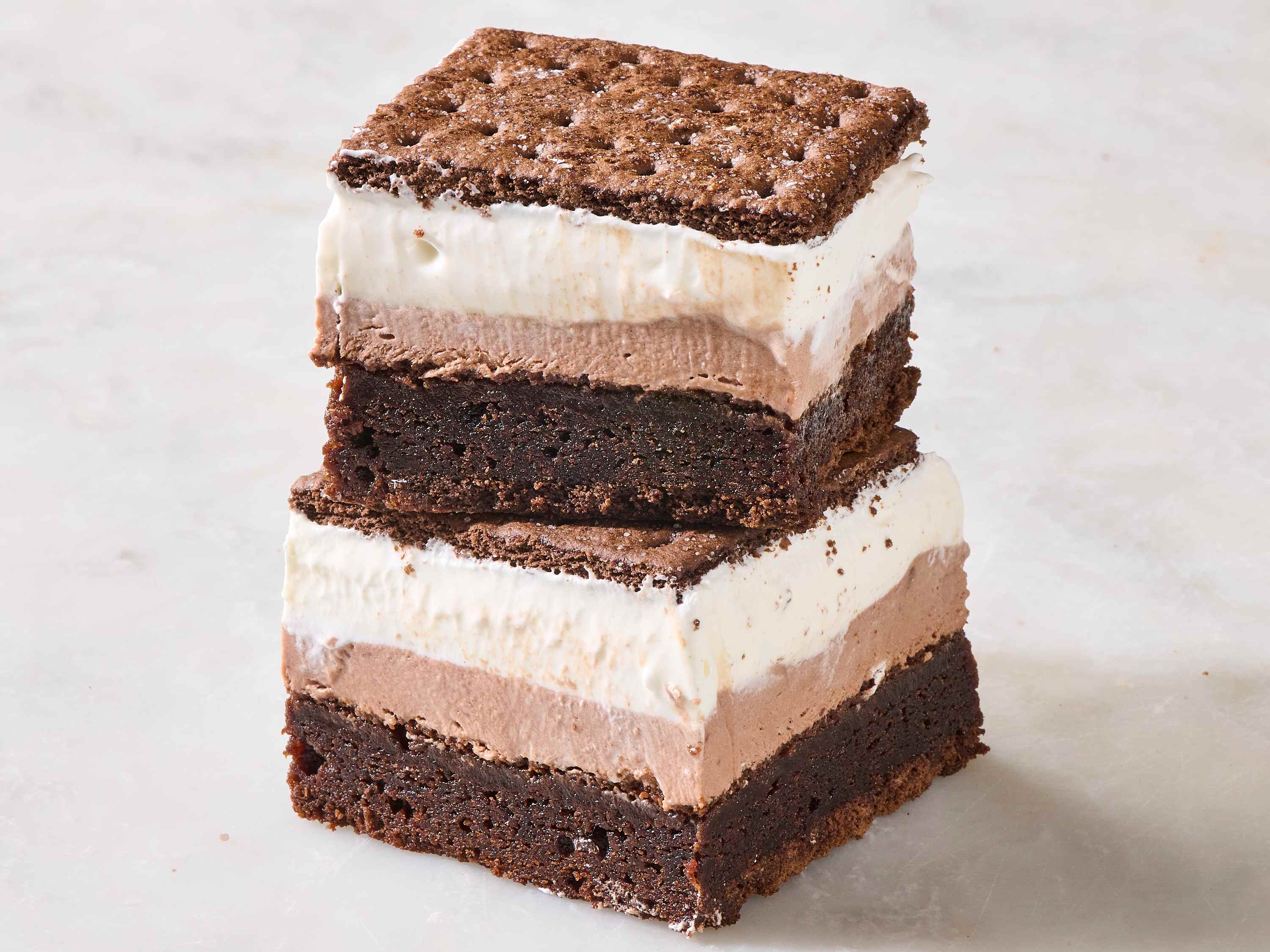 “Frozen Mississippi Mud Bars” Are the Coolest Dessert of Summer